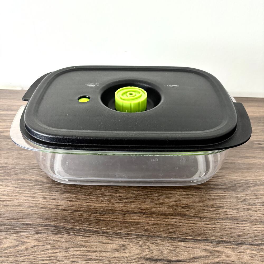 FoodSaver 10-Cup Preserve & Marinate Vacuum Container - Black and Green